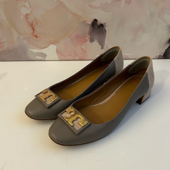 ! Tory Burch GIGI 20mm Round Toe Flat-Calf Leather/Silk Suede. - Picture 2 of 10